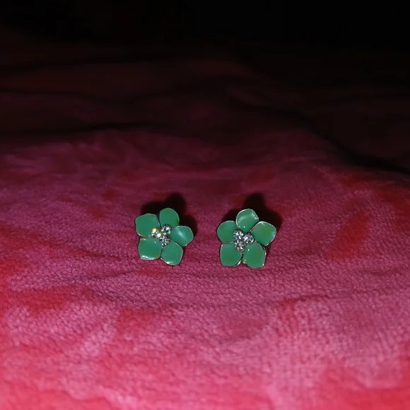 Elegant Mint Floral Enamel Earrings - Picture 6 of 6